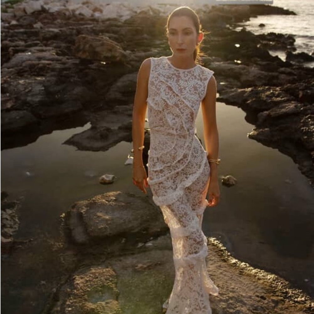 Elegant White Lace Dress